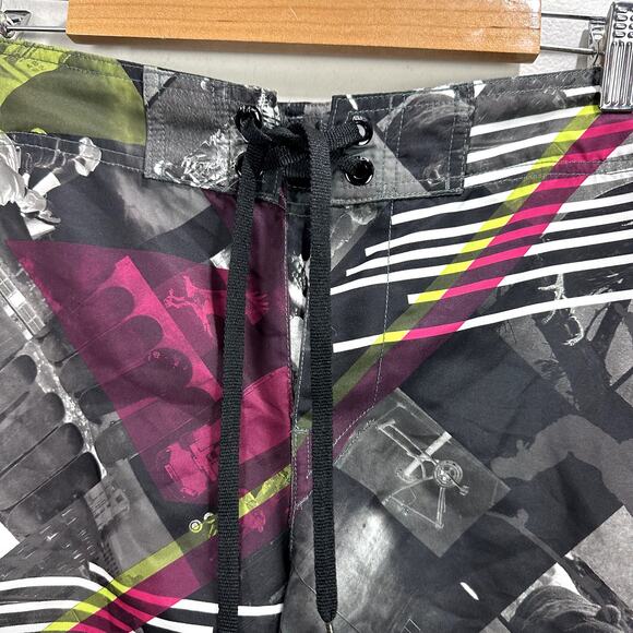 Tony Hawk Board Shorts Swimsuit Swim Trunks Size 30 - Picture 3 of 8